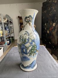 A Chinese Nanking crackle-glazed vase with polychrome design, Chenghua mark, 19th C.