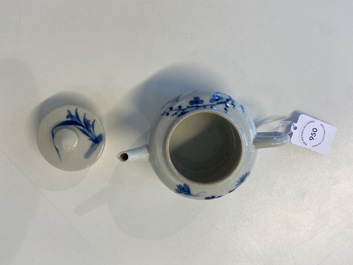 A small Chinese blue and white teapot with floral design, 19th C.