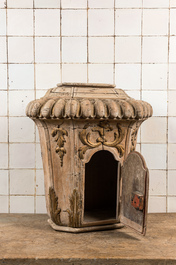 Een deels verguld houten tabernakel, 18/19e eeuw