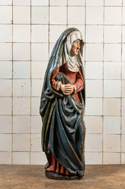 Vierge de Calvaire en ch&ecirc;ne polychrom&eacute;, Flandres, 1&egrave;re moiti&egrave; du 16&egrave;me