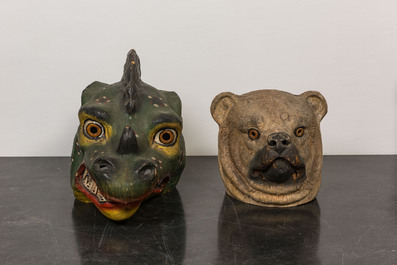 Deux masques de carnaval en papier-m&acirc;ch&eacute; en forme de t&ecirc;tes d'un dragon et d'un ours, Alost, 1&egrave;re moiti&eacute; du 20&egrave;me