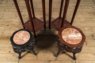 A pair of Chinese wooden square stands and two round ones with marble tops, 20th C.