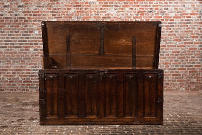 A gothic walnut coffer with linenfold panels, 2nd half 15th C.