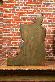 Een grote polychrome houten sculptuur van een Romeinse soldaat, 19e eeuw