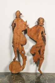 Twee polychrome en vergulde houten soldaten uit de steunbalk van een retabel, eind 16e eeuw