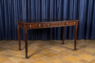 An English neoclassical mahogany writing desk with leather top, 19th C.