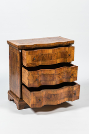 A rare small 'master proof' chest of drawers in walnut and burr wood veneer, 18th C.