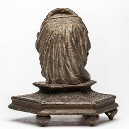 T&ecirc;te de femme reliquaire en bois sculpt&eacute;, polychrom&eacute; et dor&eacute;, Italie, fin du 16&egrave;me