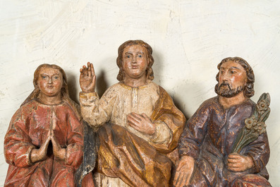 El&eacute;ment de retable figurant la 'Sainte Parent&eacute;' en r&eacute;sineux sculpt&eacute; et polychrom&eacute;, Espagne, 17&egrave;me