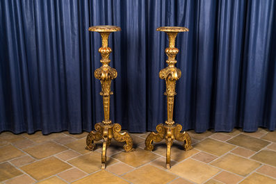 A pair of gilt wooden stands, France or Italy, 18/19th C.