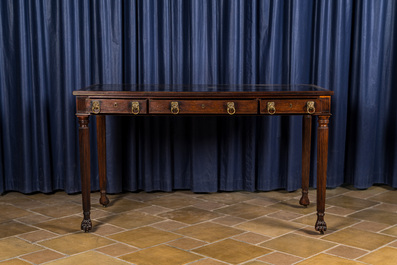 An English neoclassical mahogany writing desk with leather top, 19th C.