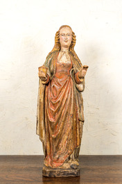 Een Duitse walnoten sculptuur van een vrouwelijke heilige met mirre, Lager Rijngebied, vroege 16e eeuw