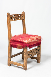A small elmwooden chair, 17th C.
