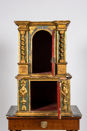 Un tabernacle en deux parties en bois dor&eacute; et polychrome, 18&egrave;me