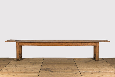 A long low oak wooden table, 17/18th C.