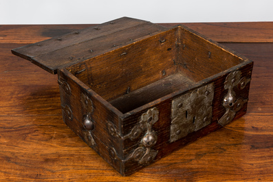 A wrought iron-mounted oak box, 18/19th C.