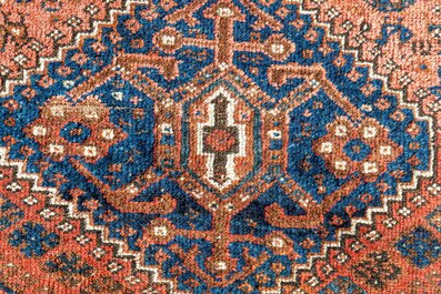 Deux tapis orientaux &agrave; d&eacute;cor ornemental, 19/20&egrave;me