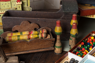 A varied collection of children's toys, 19/20th C.