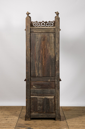 A large Gothic Revival oak hooded throne chair with dragons and frogs, 19th C.