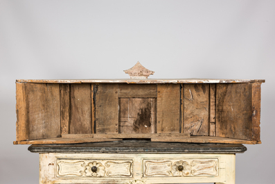 A patinated and partly gilt wooden altar crown, 18th C.