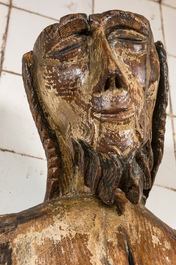 Christ en bois sculpt&eacute; et polychrom&eacute;, probablement Espagne, 15&egrave;me