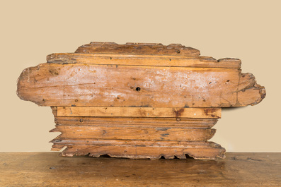 A wooden relief depicting two angels with traces of polychrome and gilt, 18th C.