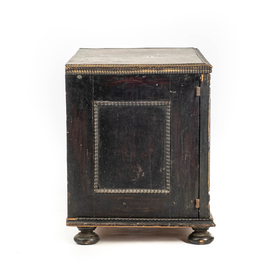 An ebonised and inlaid wooden cabinet, 19th C.