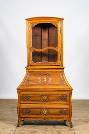 A walnut display secretaire, 2nd half of the 18th C.