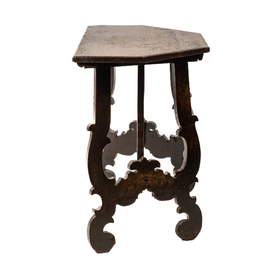 Een houten consoletafel, Zuid-Europa, 17/18e eeuw