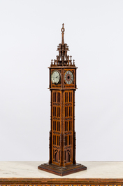 Horloge en bois de style n&eacute;o-gothique en forme de la tour Big Ben, vers 1900