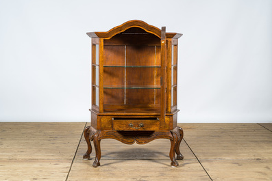 A small oak wooden display cabinet, 20th C.