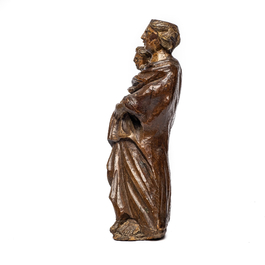 Vierge &agrave; l&rsquo;Enfant en ch&ecirc;ne sculpt&eacute; avec restes de polychromie, 17&egrave;me