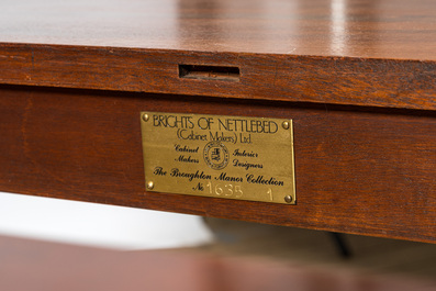 Une grande table &agrave; manger en acajou, Angleterre, 20&egrave;me