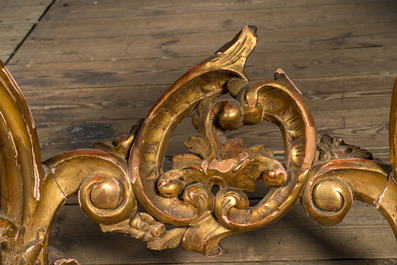 A gilt wooden console, 18/19th C.