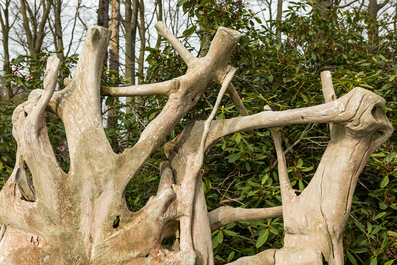 An impressive 'tree roots' throne, 20th C.