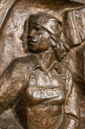 Grand relief en bronze &agrave; sujet communiste figurant un ouvrier d'usine, peut-&ecirc;tre Europe de l'Est, 3&egrave;me quart du 20&egrave;me