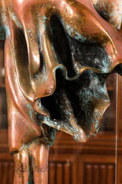 Avi Kenan (1951) : 'Christianity', bronze patin&eacute; et plexi sur socle en marbre, &eacute;d.16/200, dat&eacute; 1985