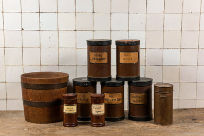 A varied collection of pharmacists' bottles and jars, 19/20th C.