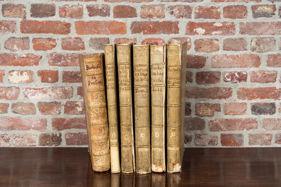 Zes folio publicaties in het latijn van de hand van Augustinus Barbosa, 17/18e eeuw