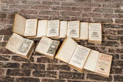 Een gevarieerde collectie Nederlandstalige boeken met hoofdzakelijk religieuze thematiek, 17/18e eeuw