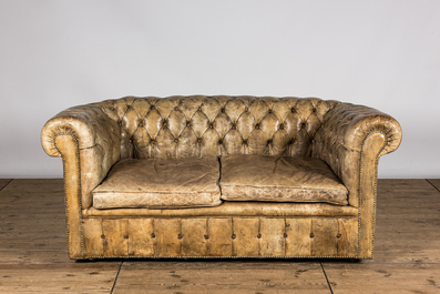 A leather Chesterfield sofa, 20th C.