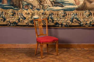 Six chaises de style Louis XVI en bois partiellement tapiss&eacute;es en rouge, la Su&egrave;de, 19&egrave;me