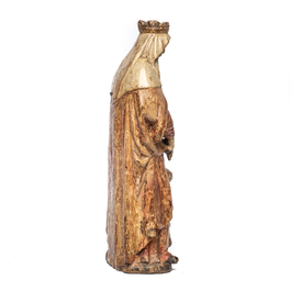 Sainte Elisabeth en bois sculpt&eacute; et polychrom&eacute;, fin du 16&egrave;me