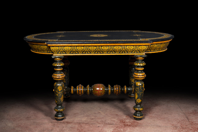 Een beschilderde houten Napoleon III tafel, Frankrijk, 19e eeuw