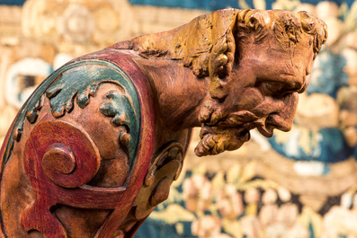 A polychrome wooden support in the shape of a kneeling soldier, 18/19th C.