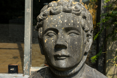 A pair of Retour d'Egypte-style stone models of Antonius and Cleopatra in shape of sphinxes, 19/20th C.