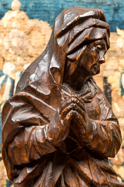 Vierge de Calvaire en noyer sculpt&eacute;, Pays-Bas m&eacute;ridionaux, 16&egrave;me