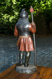 Een polychrome houten sculptuur van de centurion Longinus, 19e eeuw