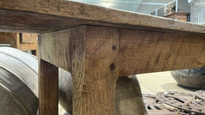 A long low oak wooden table, 17/18th C.