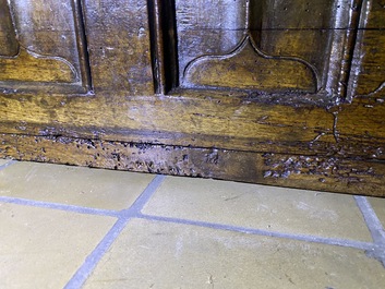 A gothic walnut coffer with linenfold panels, 2nd half 15th C.